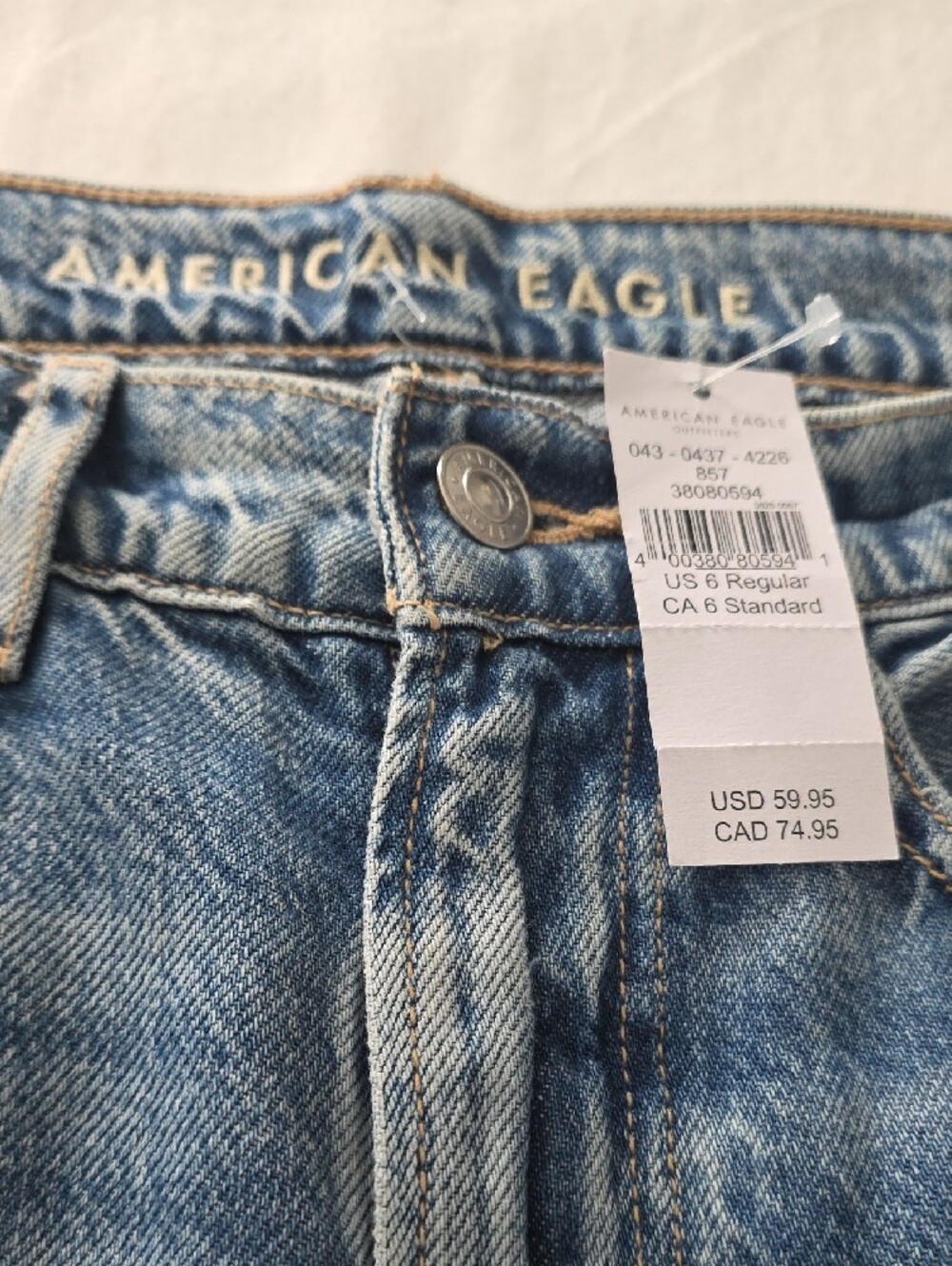 NWT American Eagle Outfitters High Rise Baggy Wide-Leg Raw Hem Jeans - Picture 4 of 8